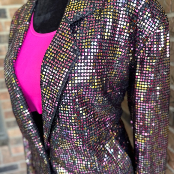 Rainbow Sequend Candy-dot Blazer. True to the 80’s it's one size w shoulder pads - Picture 5 of 10